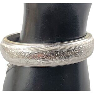 Sarah Coventry Heritage Bracelet Vintage Floral Hinged Bangle 6.5" 16mm 1968